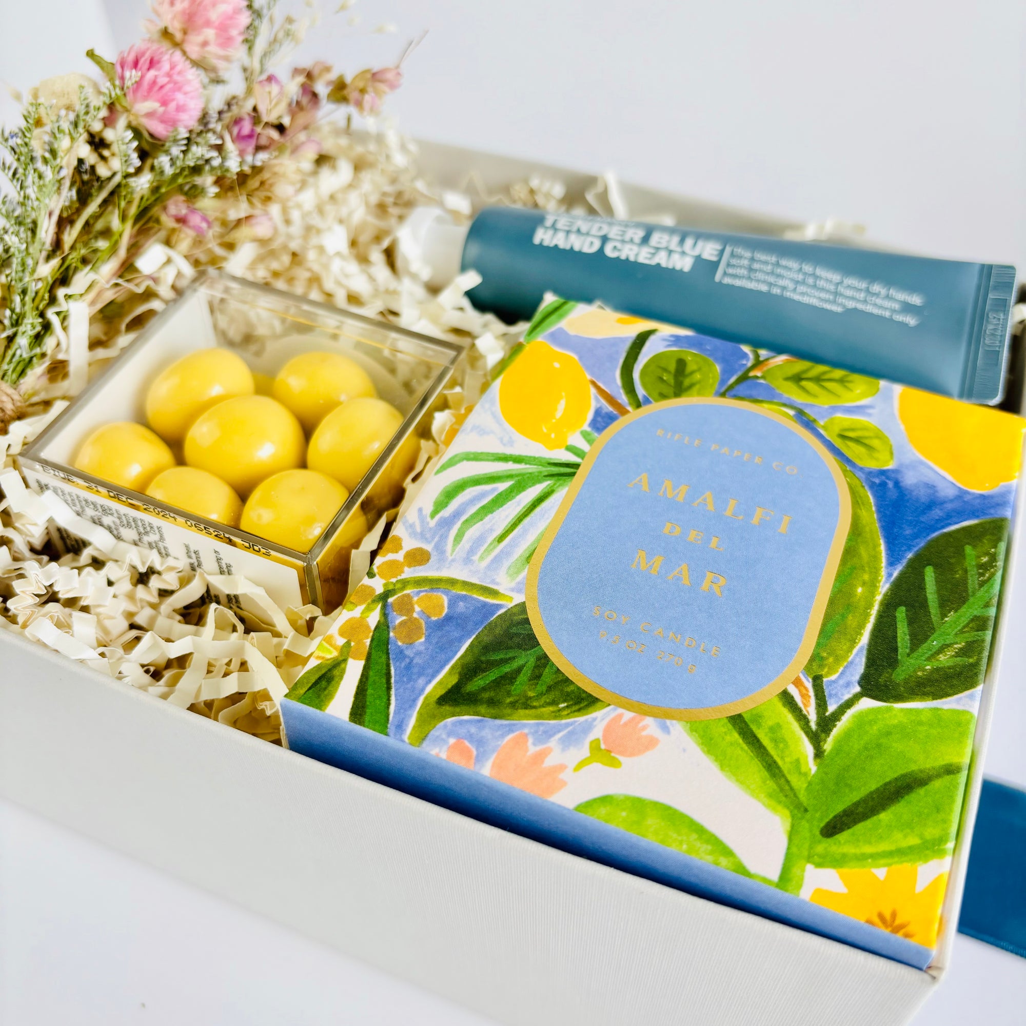 curated gift boxes, Mother's Day gifts, best Mother's Day gift ideas, send a Mother's Day gift box, gift baskets, spring curated gift box