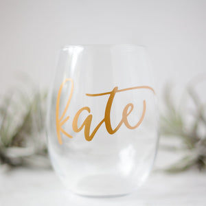 personalized wine glasses, unique wine gifts, best wine lover gifts, wine lover gift ideas, personalized gifts for her, gifts for wife, best friend, sister, mom, calligraphy wine glasses, painted wine glasses