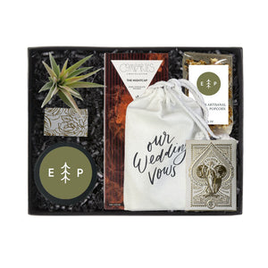 Bekah | Evergreen Photo Custom Client Gift Box 2024